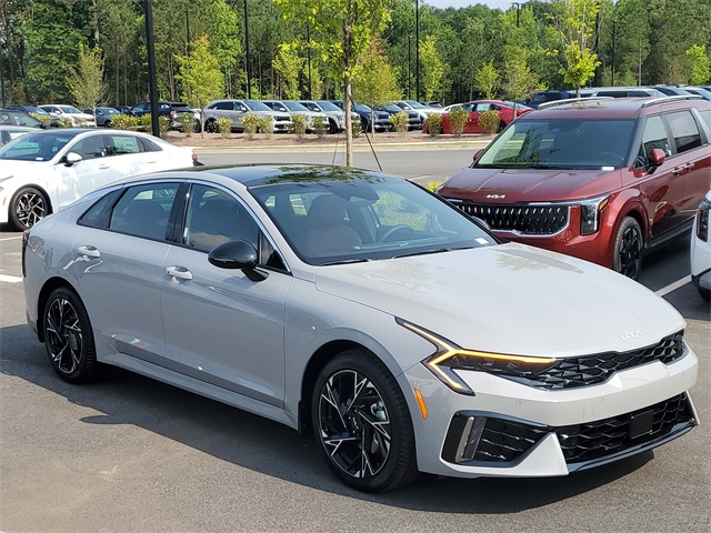 2025 Kia K5 GT-Line photo 3