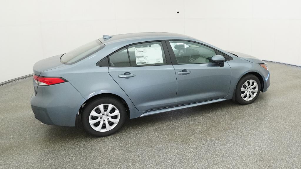 2025 Toyota Corolla LE photo 24