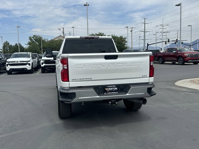 2023 Chevrolet Silverado 3500HD LTZ photo 8