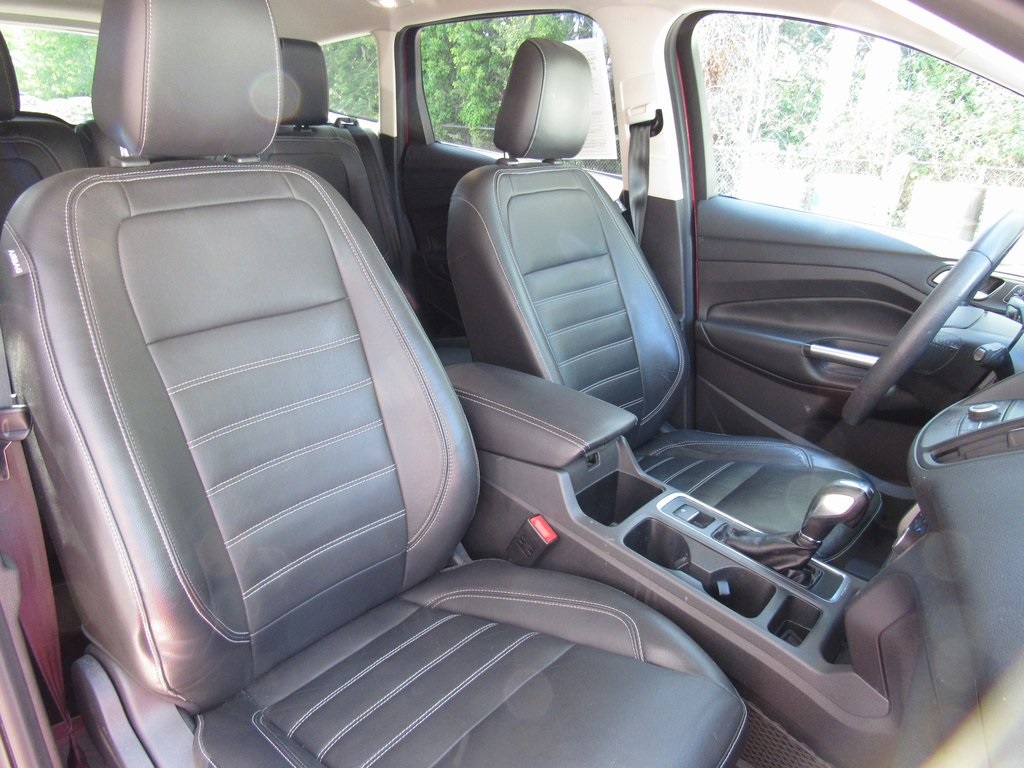 2018 Ford Escape SEL photo 16