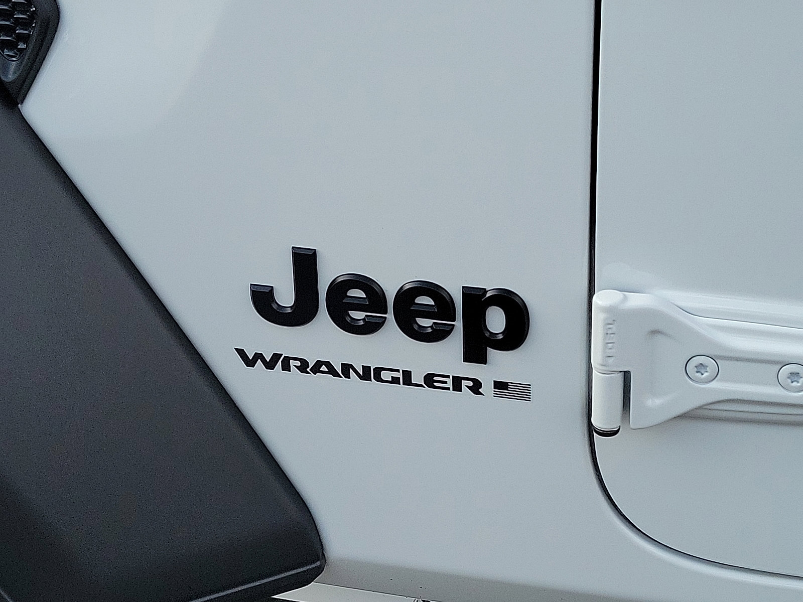 2025 Jeep Wrangler photo 20