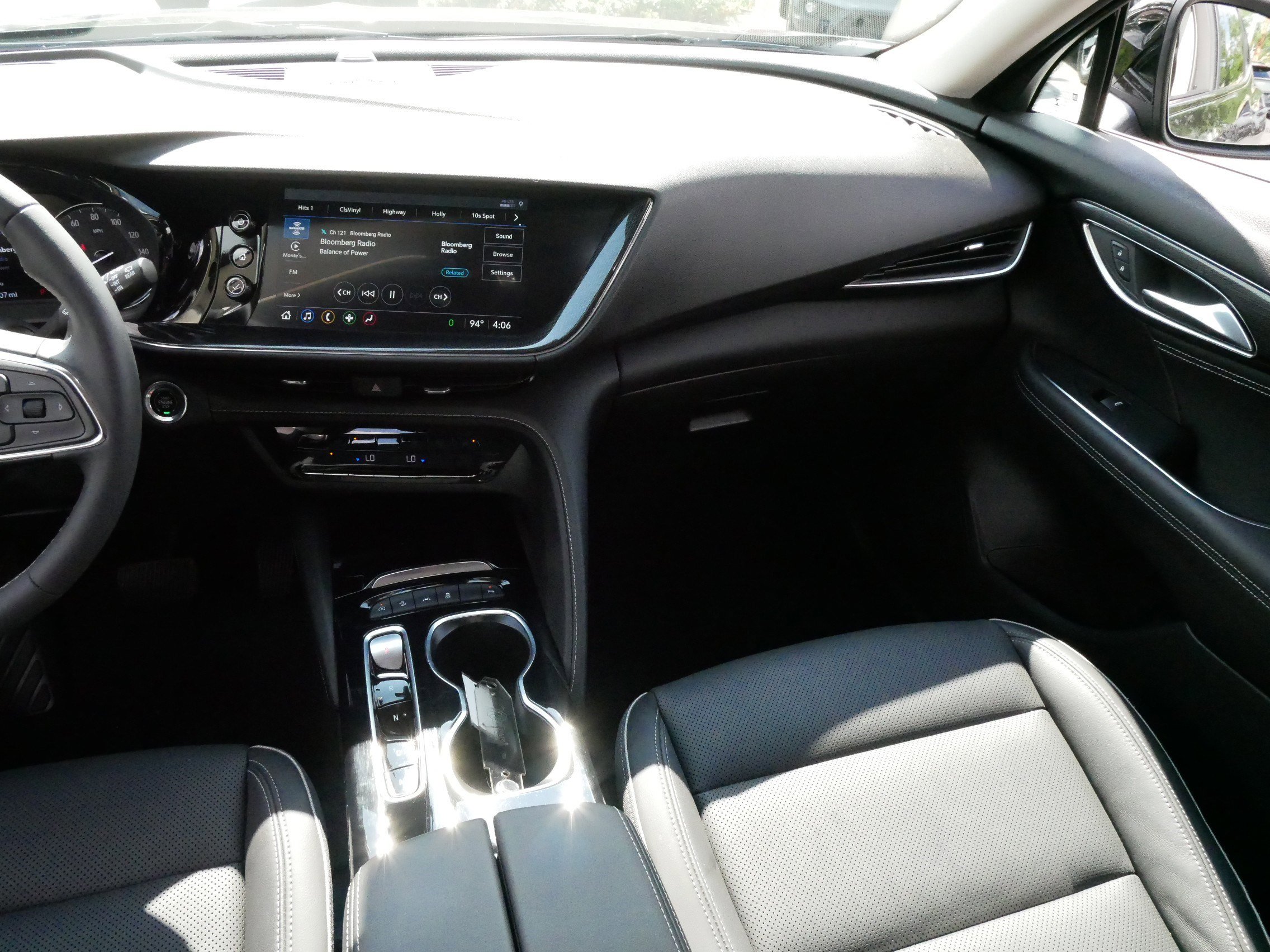 2021 Buick Envision Essence photo 11