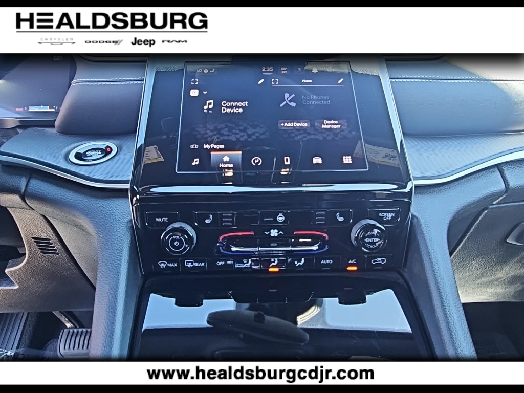 2024 Jeep Grand Cherokee Altitude photo 13