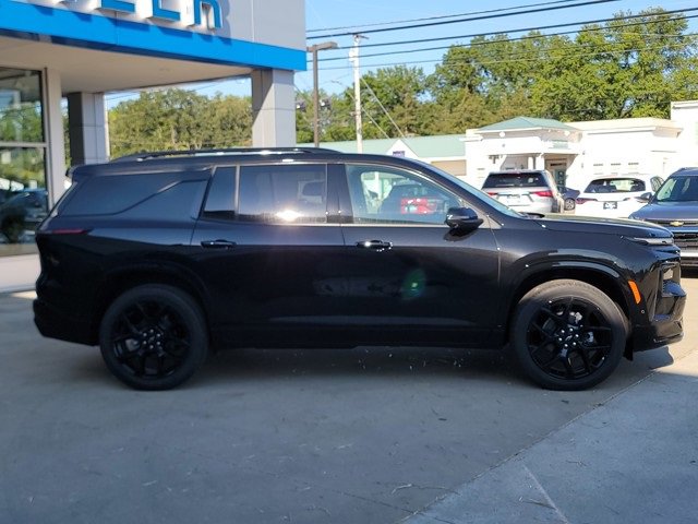 2025 Chevrolet Traverse RS photo 2