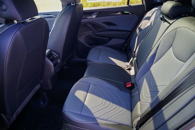 2025 Volkswagen Tiguan SE R-Line Black photo 24