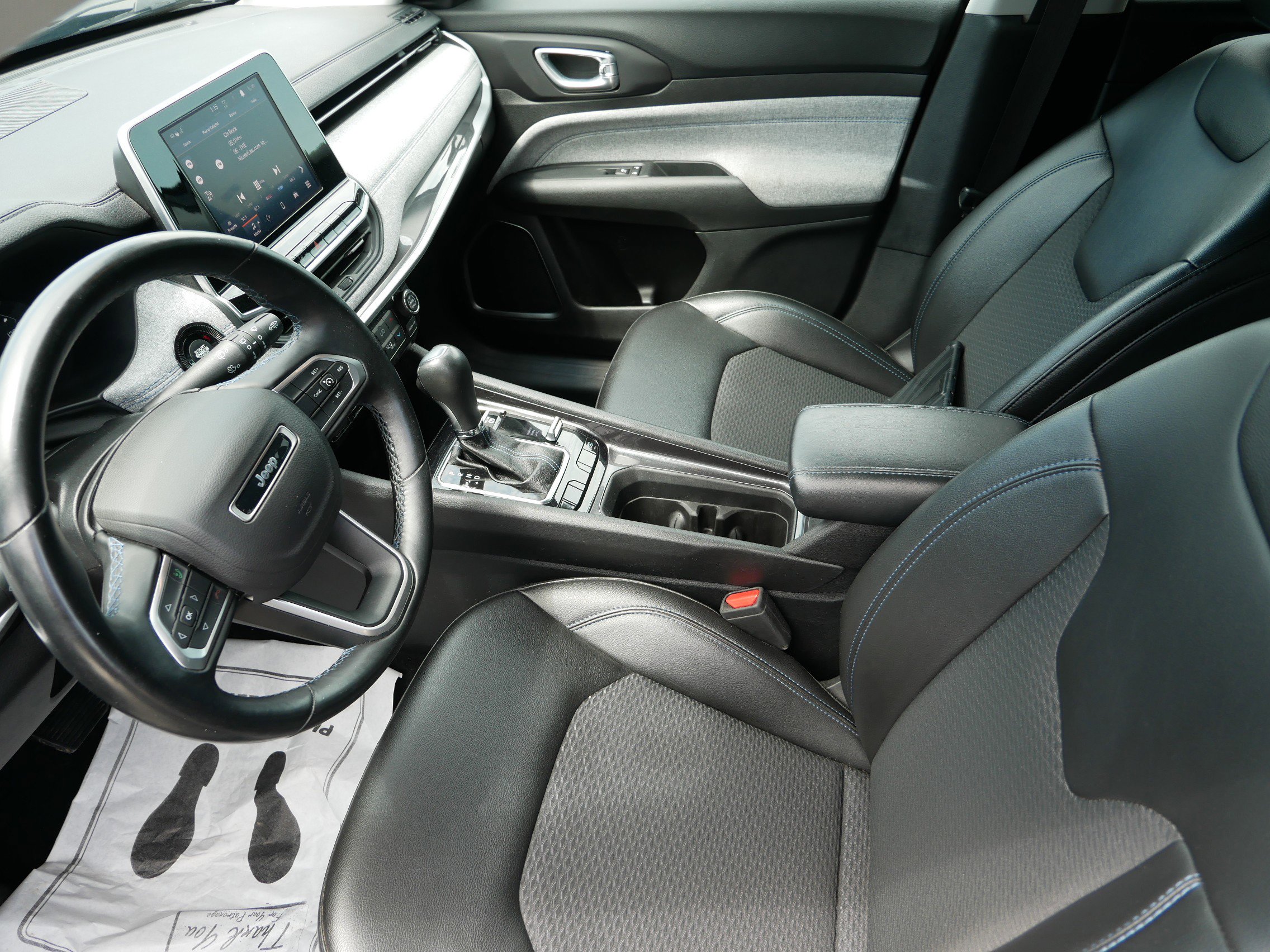 2022 Jeep Compass Latitude photo 11