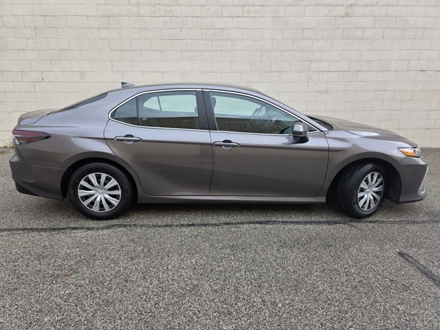 2023 Toyota Camry Hybrid LE photo 5