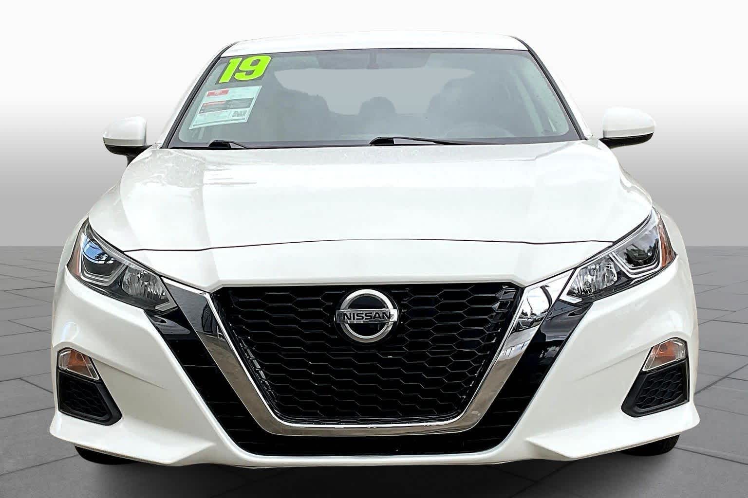 2019 Nissan Altima 2.5 S photo 2