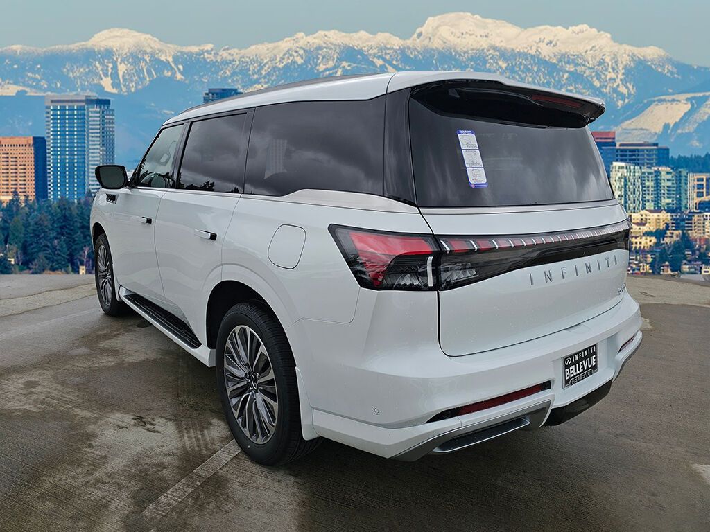 2025 Infiniti QX80 Luxe photo 3