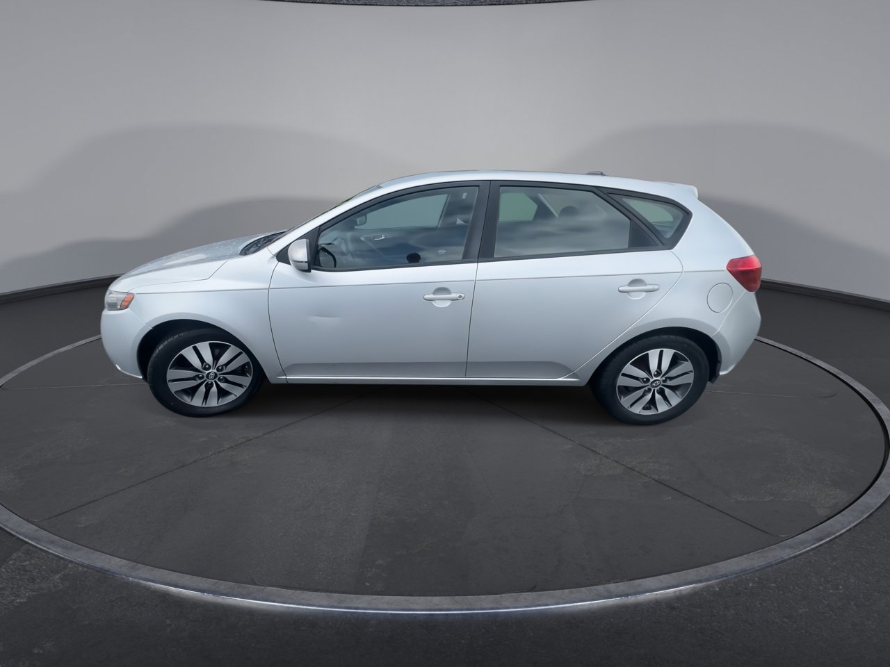 2013 Kia Forte 5-Door EX photo 5