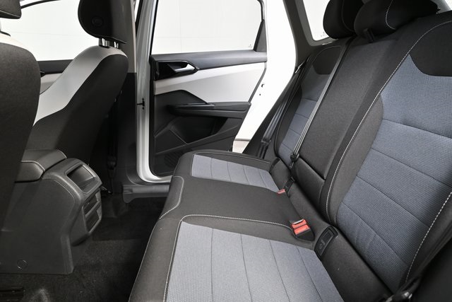 2025 Volkswagen Taos S photo 15