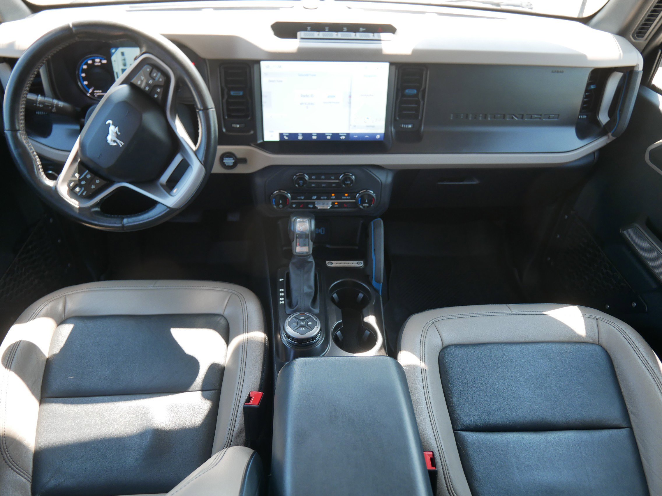 2022 Ford Bronco Wildtrak photo 15
