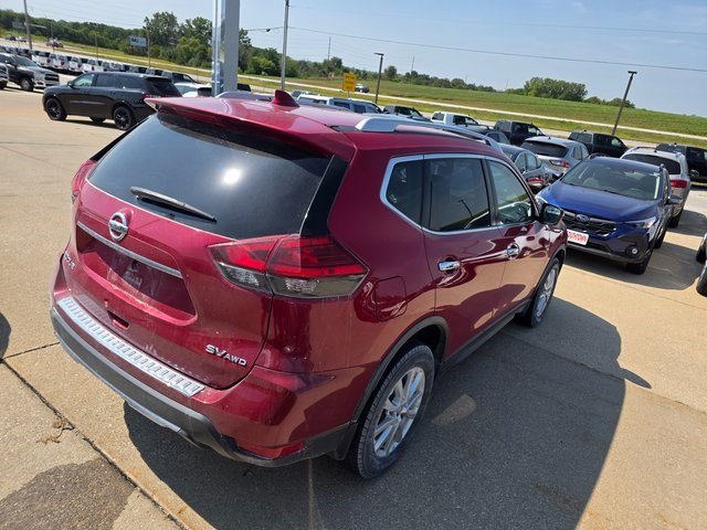 2017 Nissan Rogue SV photo 7