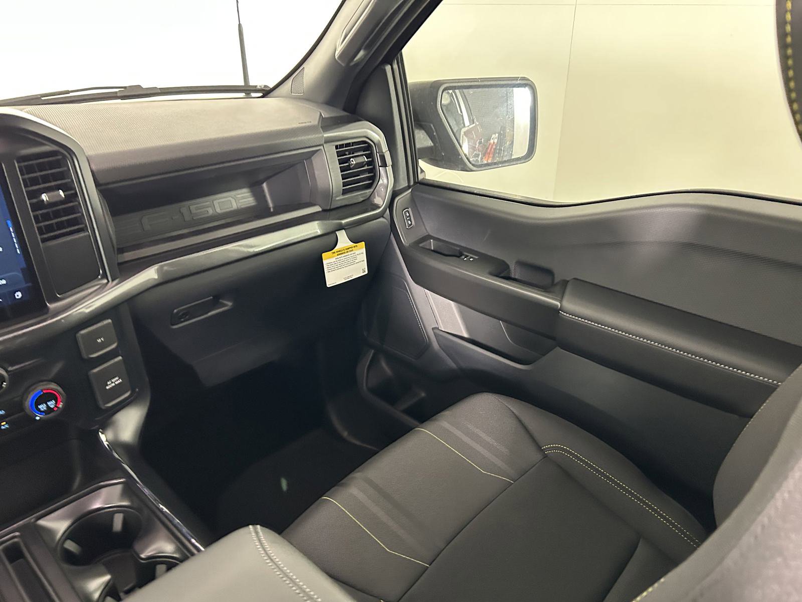 2025 Ford F-150 STX photo 14