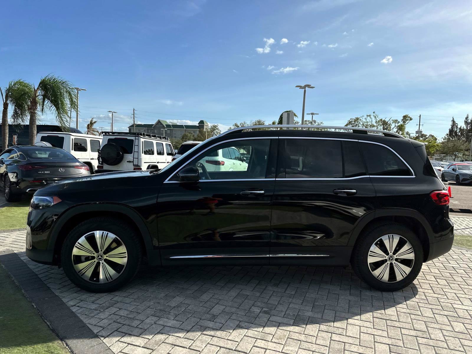 2024 Mercedes Benz EQB 300 4MATIC photo 6