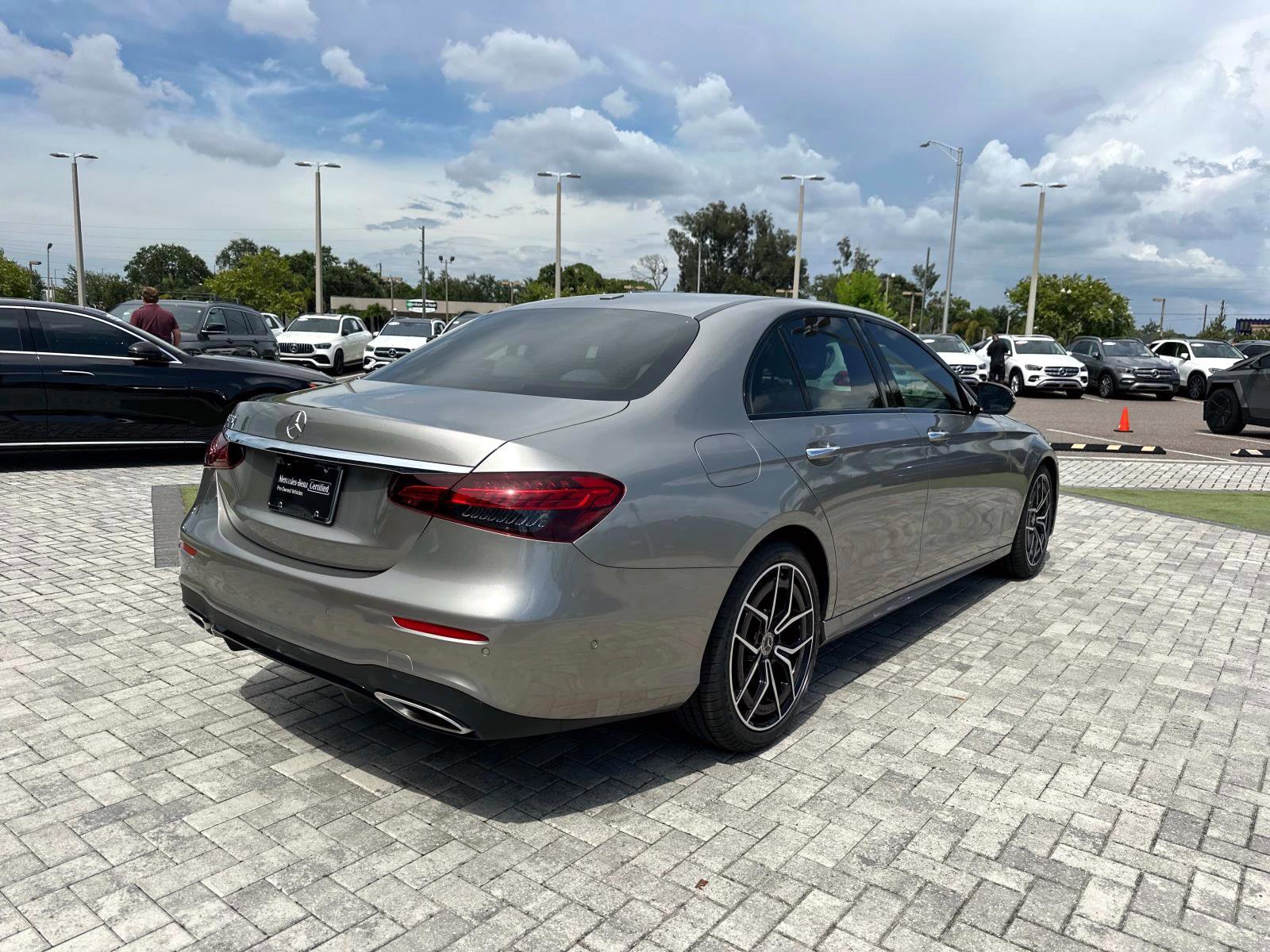 2021 Mercedes Benz E 350 Sedan photo 4