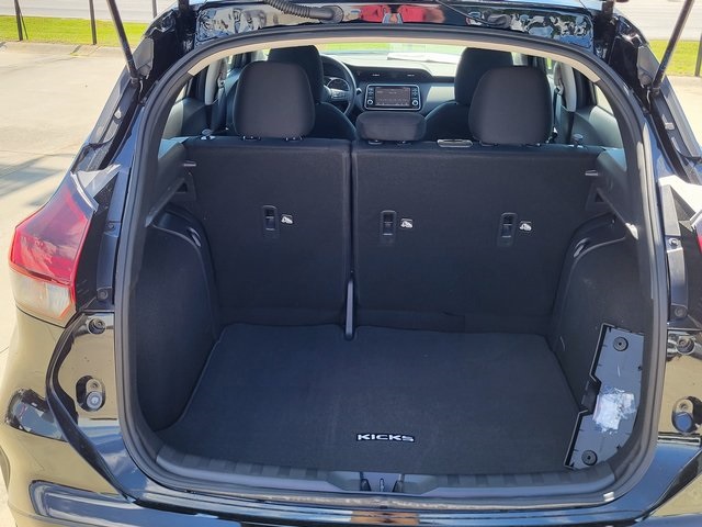 2025 Nissan Kicks Play S photo 3