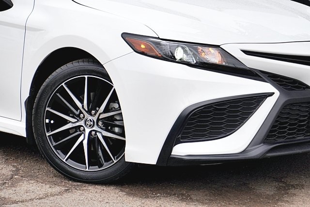 Used 2024 White Toyota SE image 3