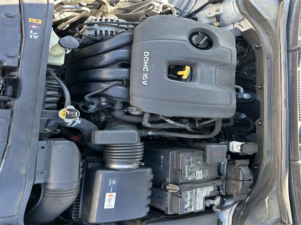 2017 Hyundai Elantra SE photo 2