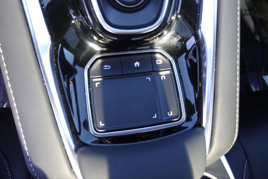 2025 Acura RDX Base photo 18