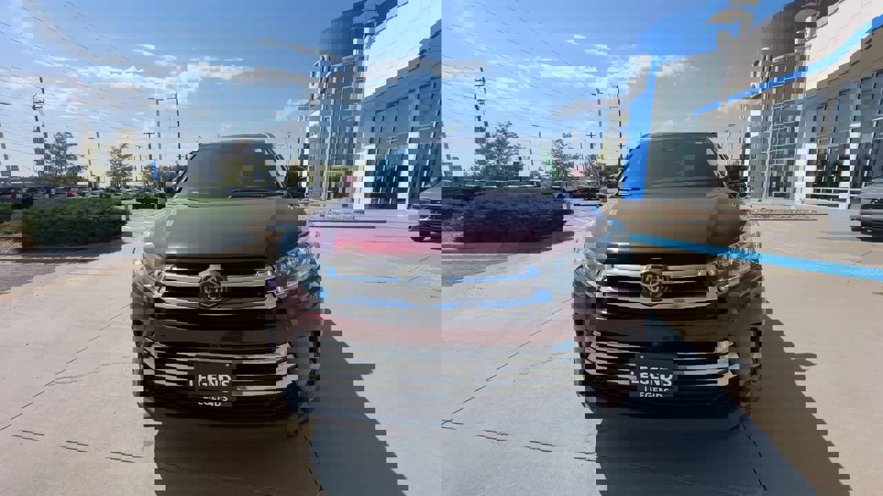 2018 Toyota Highlander Limited Platinum photo 3