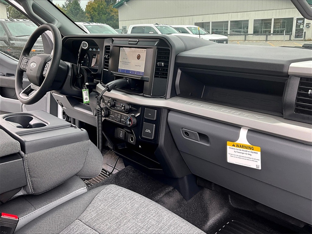 2026 Ford F-350 XL photo 6