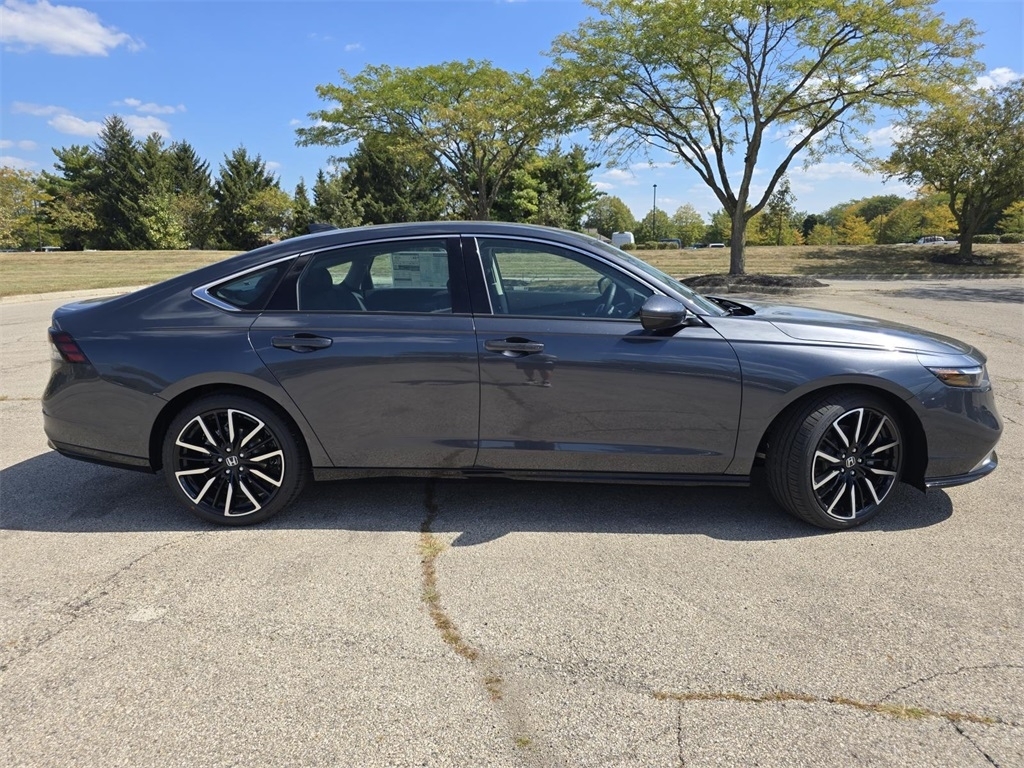 2025 Honda Accord Hybrid Touring photo 17