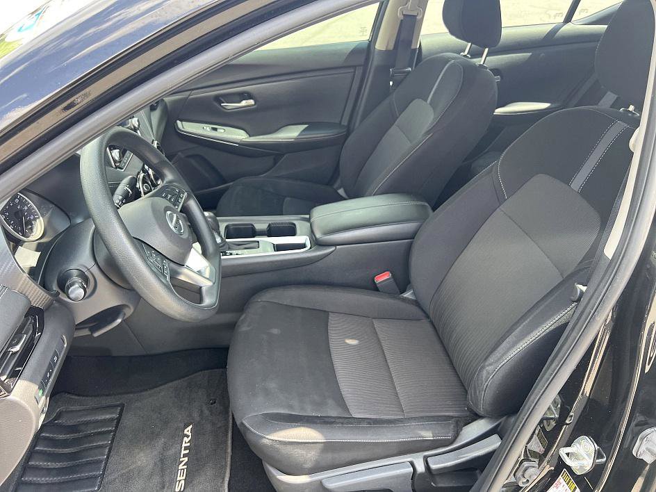 2023 Nissan Sentra SV photo 13