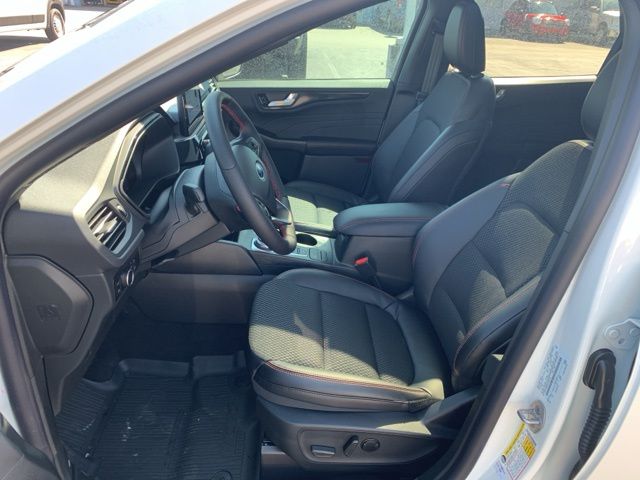 2025 Ford Escape ST-Line photo 10