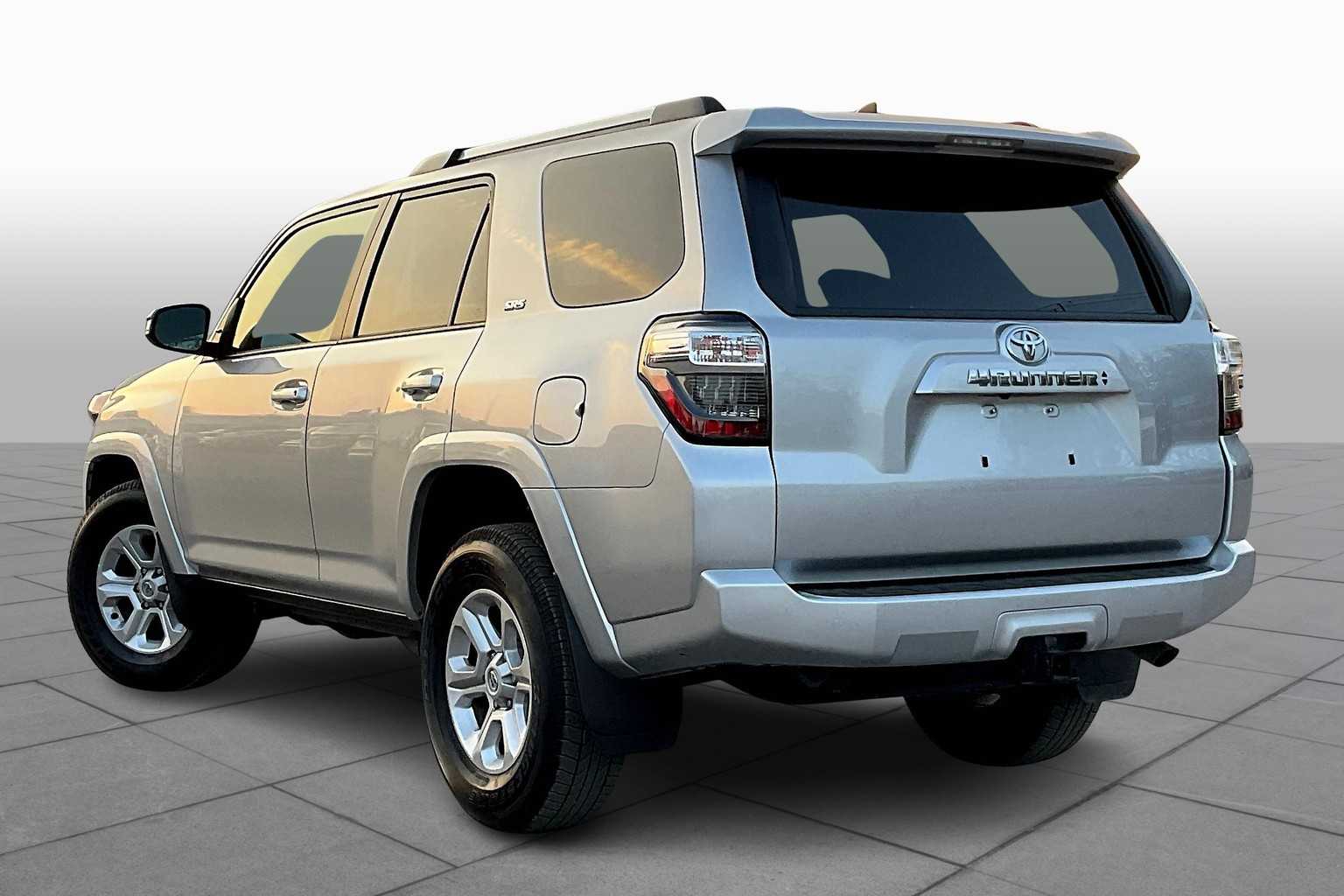 2024 Toyota 4Runner SR5 photo 10
