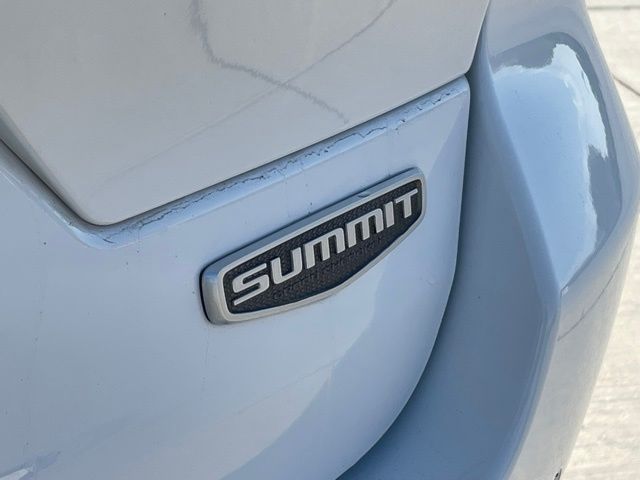 2024 Jeep Grand Cherokee Summit photo 2