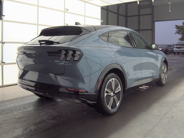 2023 Ford Mustang Mach-E Premium photo 4