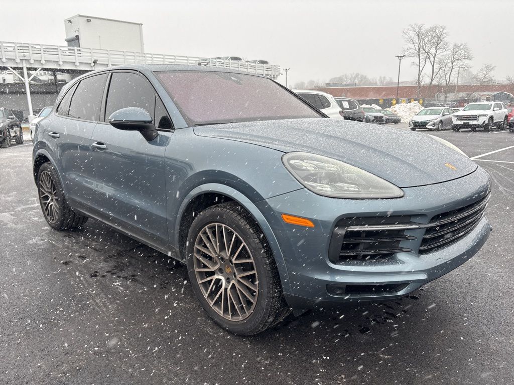 2019 Porsche Cayenne Base's photo