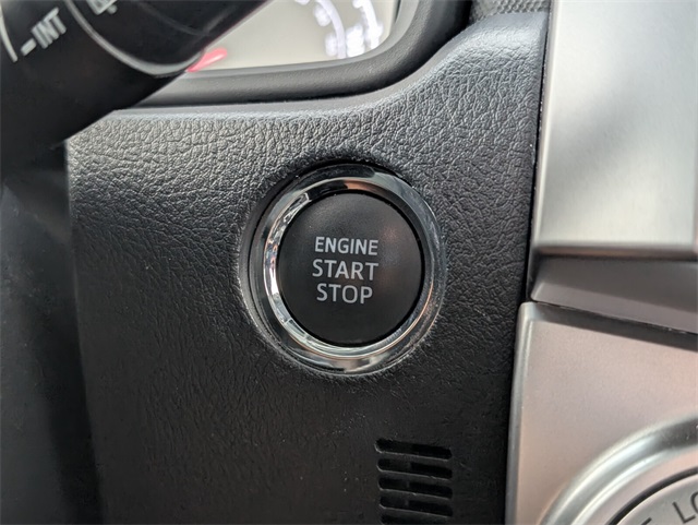 2022 Toyota 4Runner SR5 photo 25