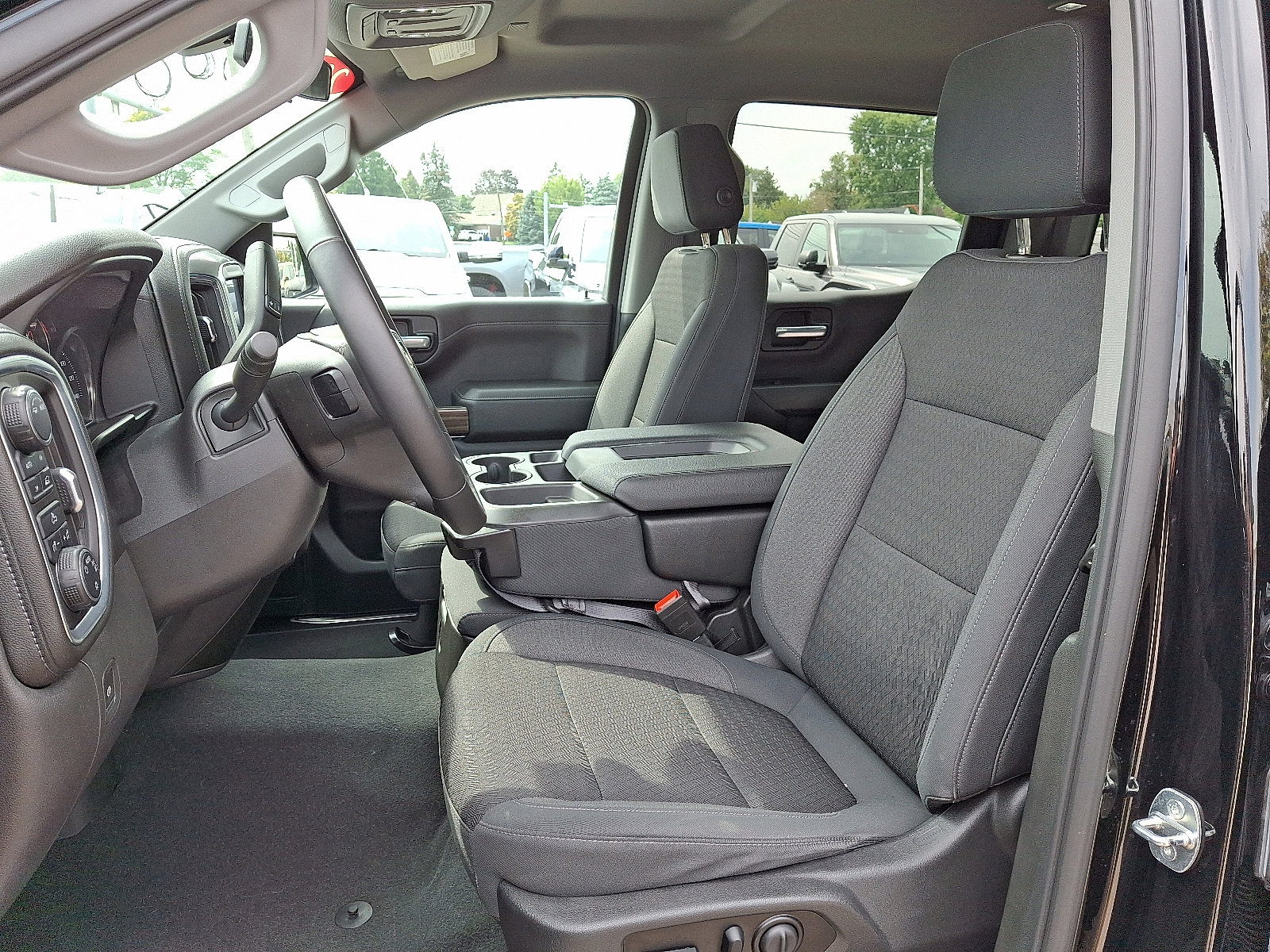 2021 Chevrolet Silverado 1500 LT photo 12