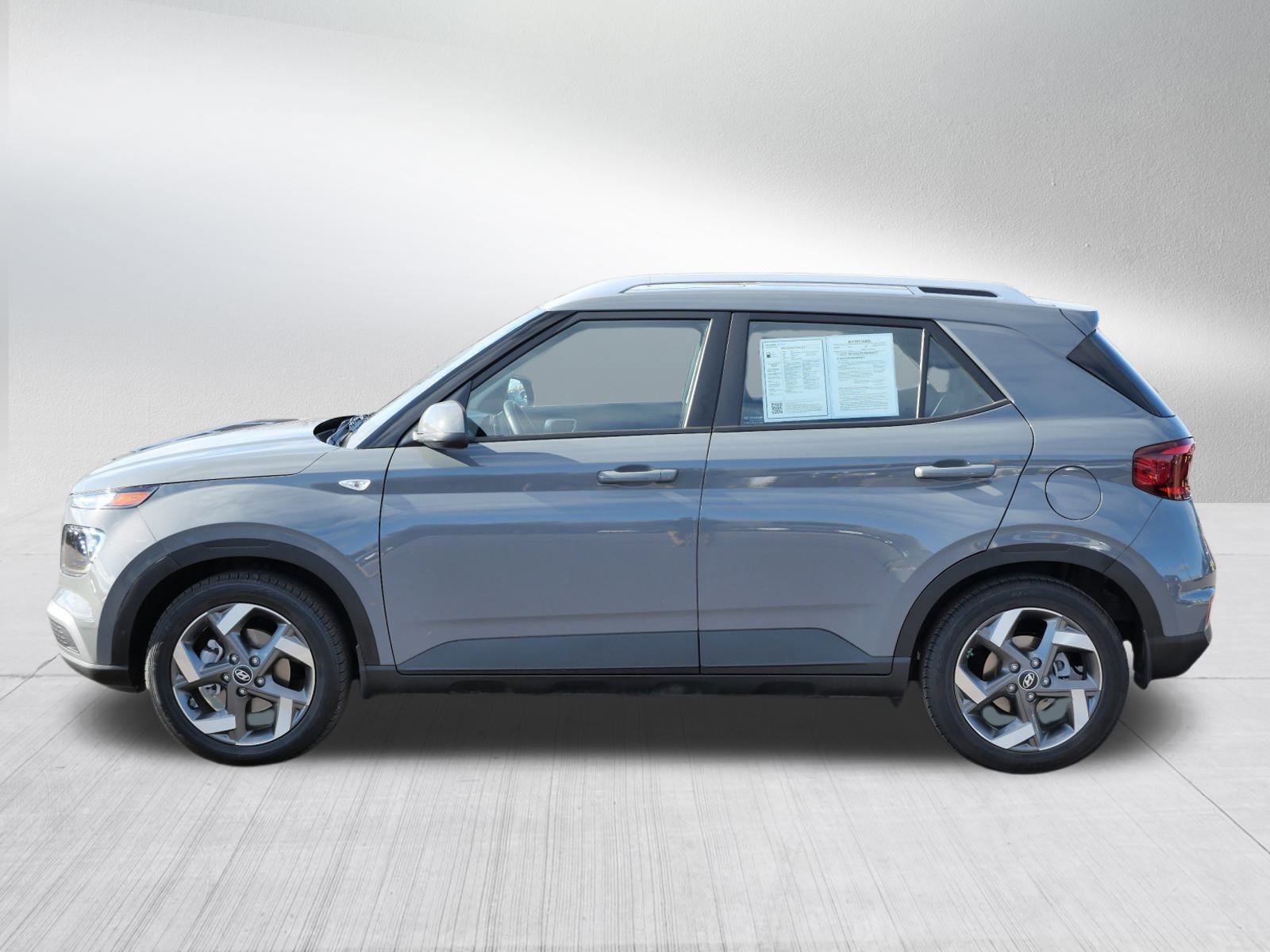 2023 Hyundai Venue SEL Limited photo 4