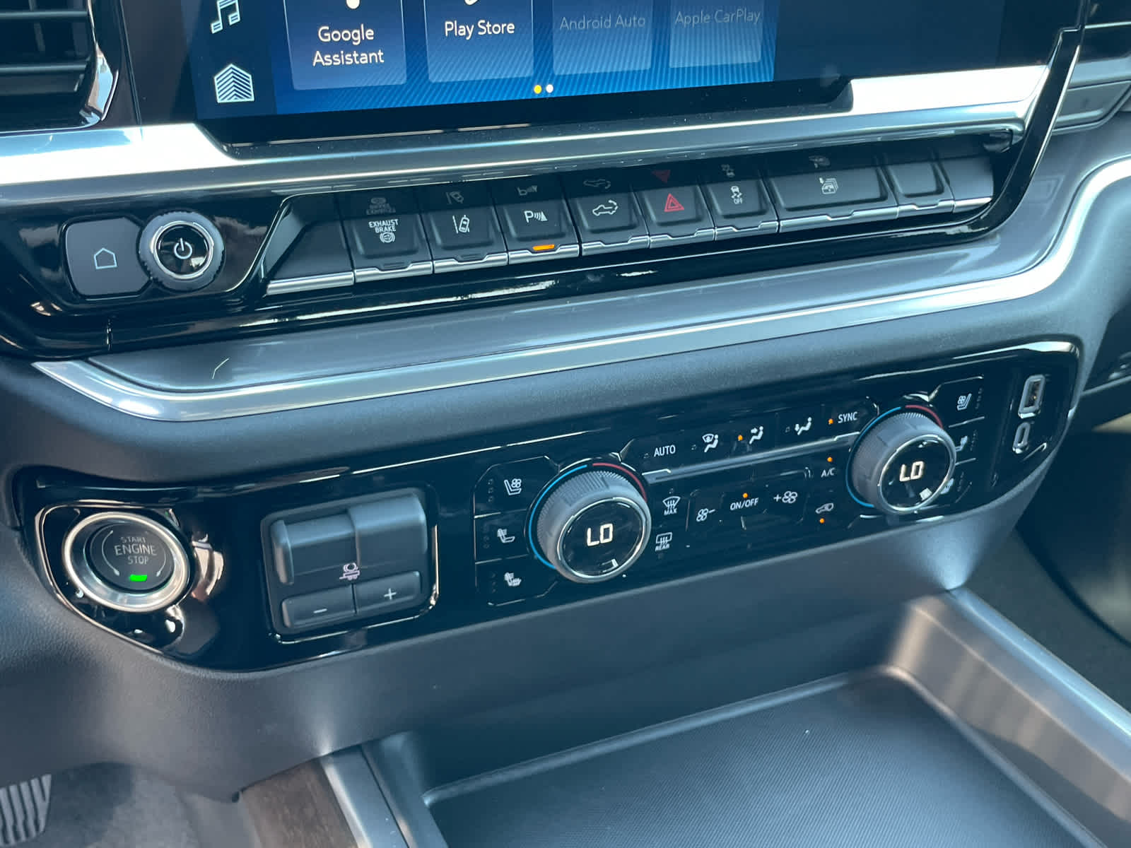 2026 Chevrolet Silverado 3500HD High Country photo 31