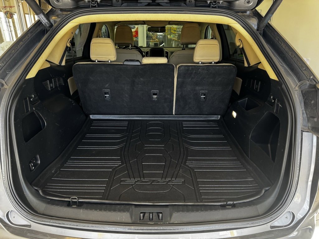 2021 Ford Edge SEL photo 14