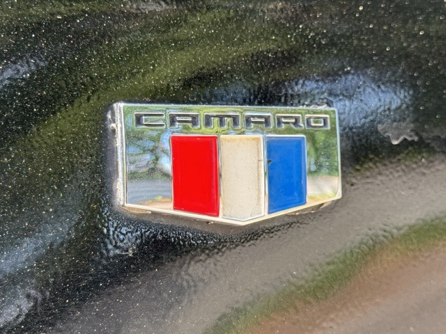 2017 Chevrolet Camaro 2LT photo 13