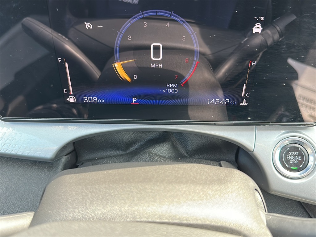 2024 Chevrolet Trax LT photo 7