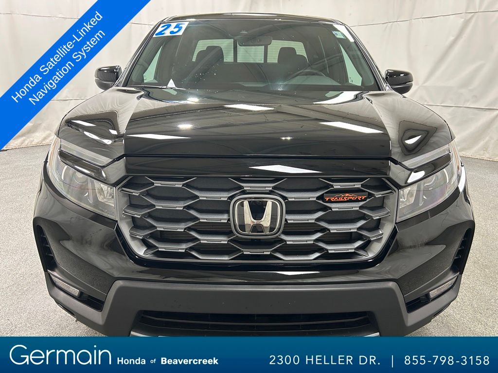 2025 Honda Ridgeline TrailSport photo 2