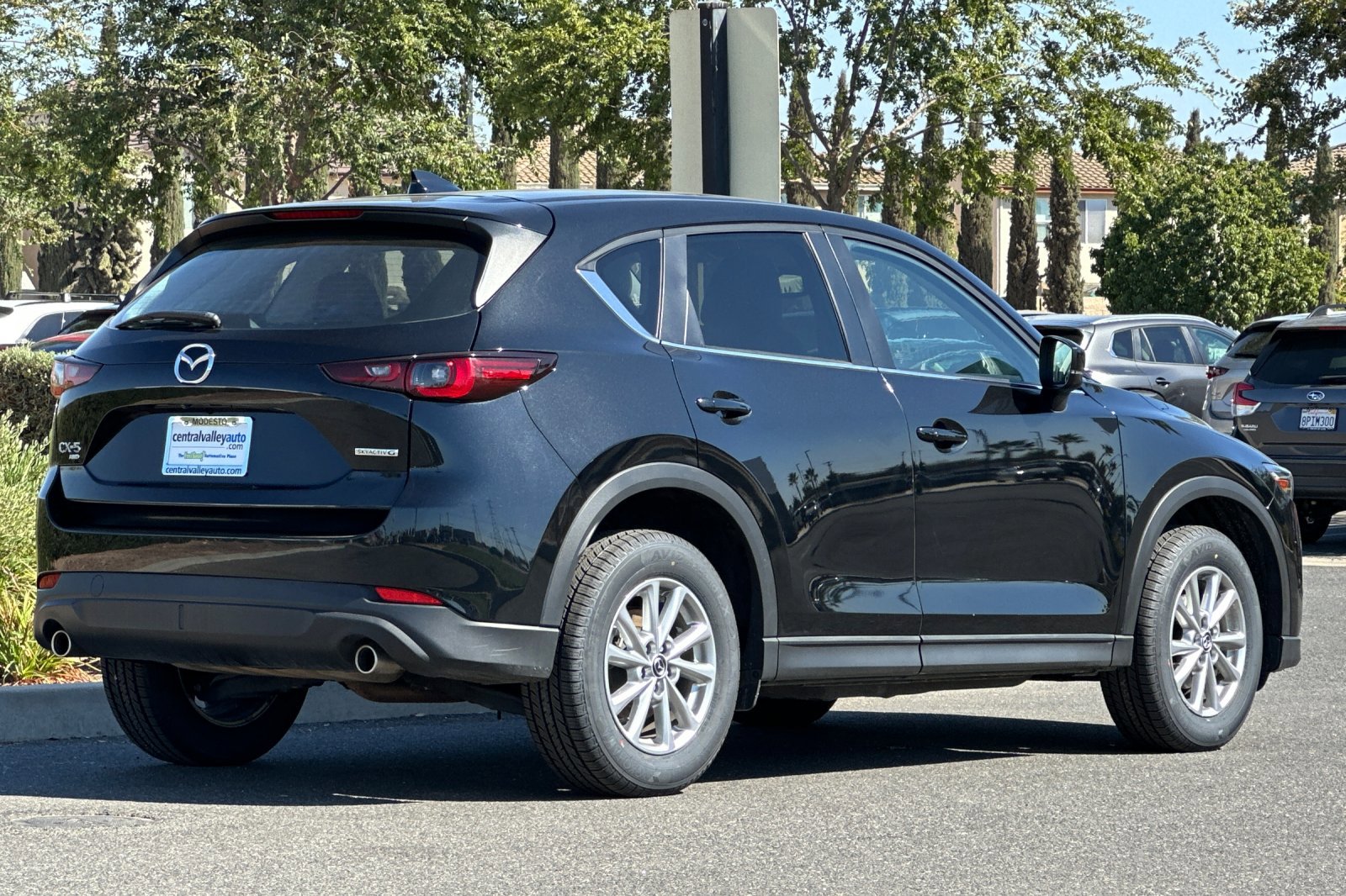 2023 Mazda CX-5 2.5 S Preferred photo 3