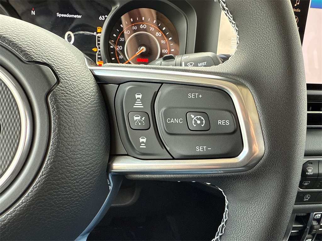 2025 Jeep Wrangler Sahara photo 28