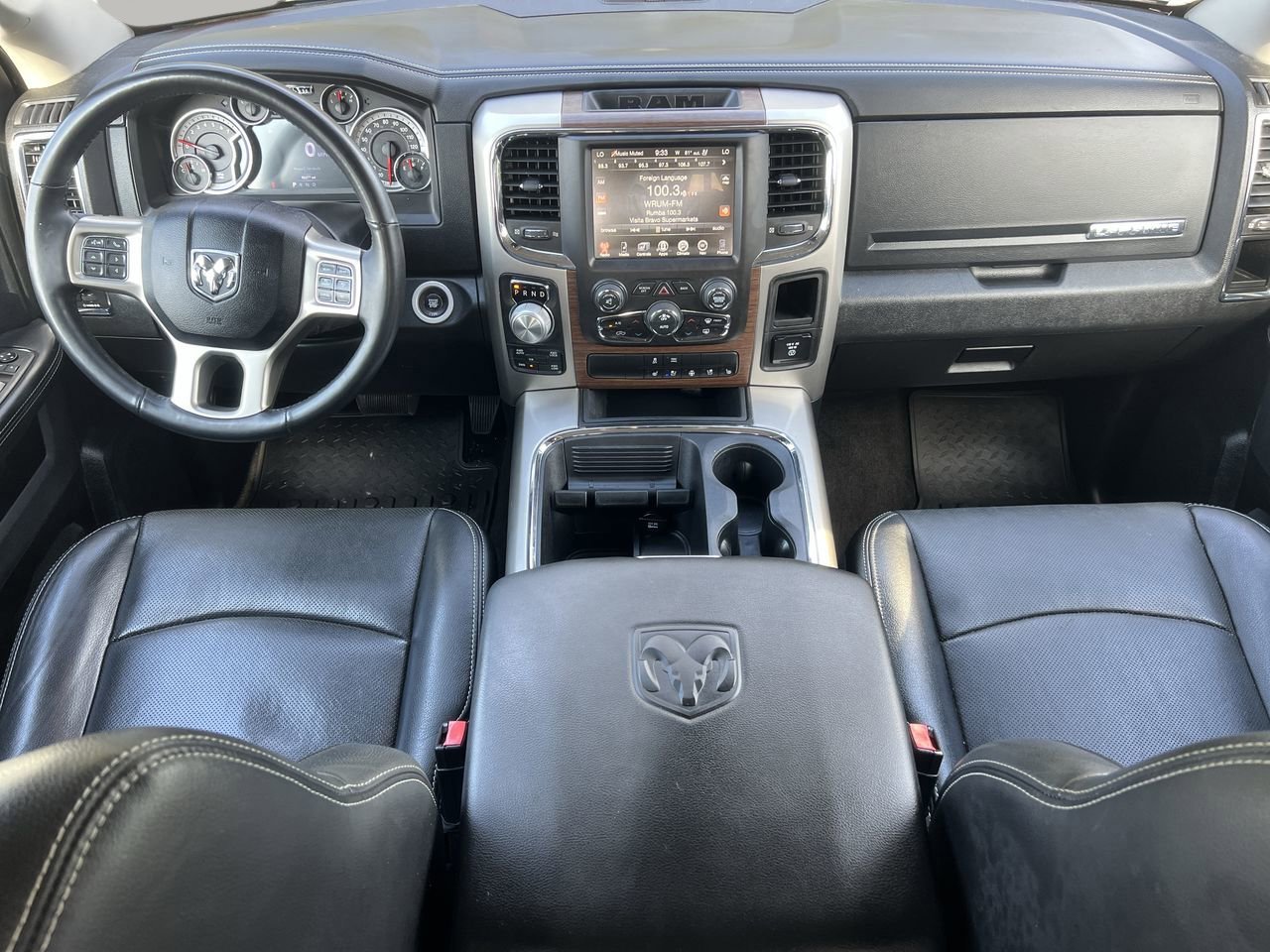 2017 Ram 1500 Laramie photo 7
