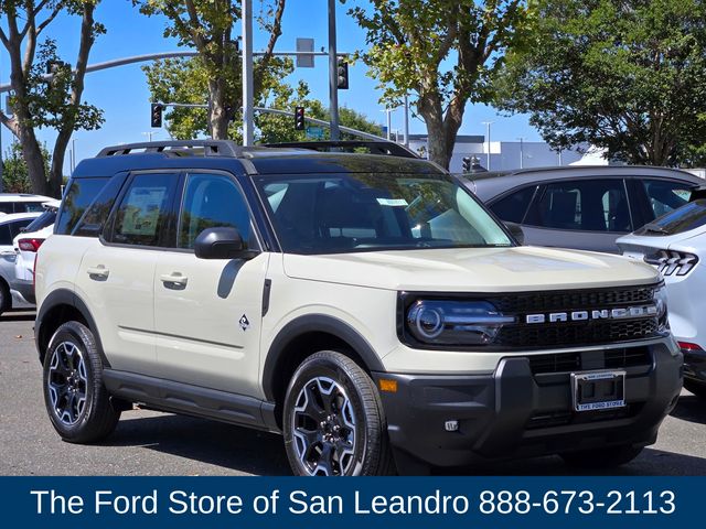 2025 Ford Bronco Sport Outer Banks photo 9