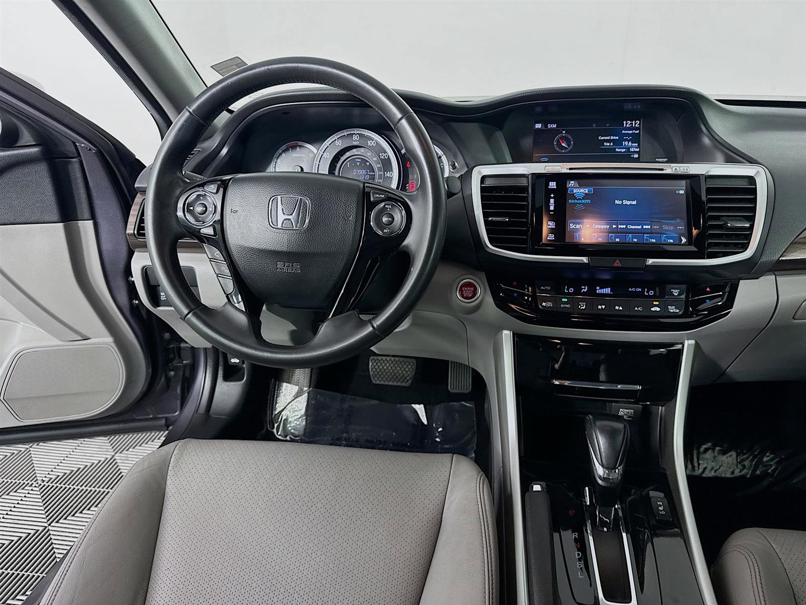 2016 Honda Accord EX-L photo 21