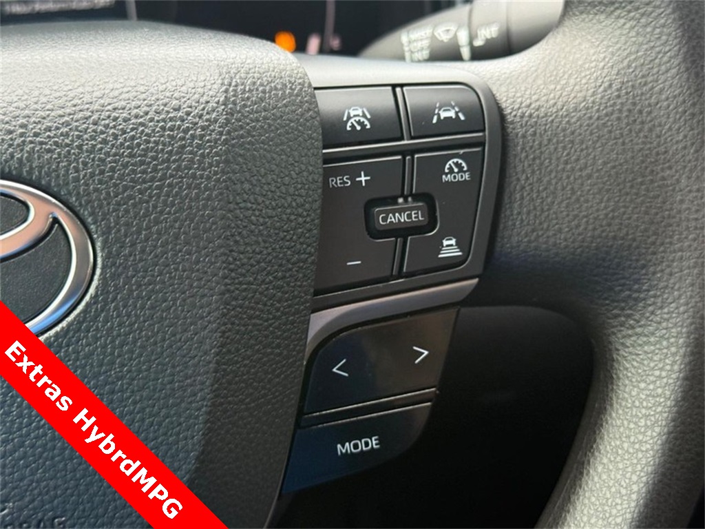 2025 Toyota Camry LE photo 19