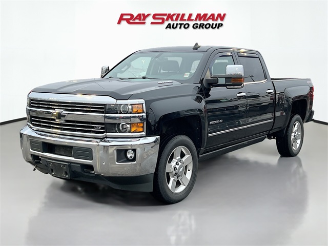 2016 Chevrolet Silverado 2500HD LTZ photo 3