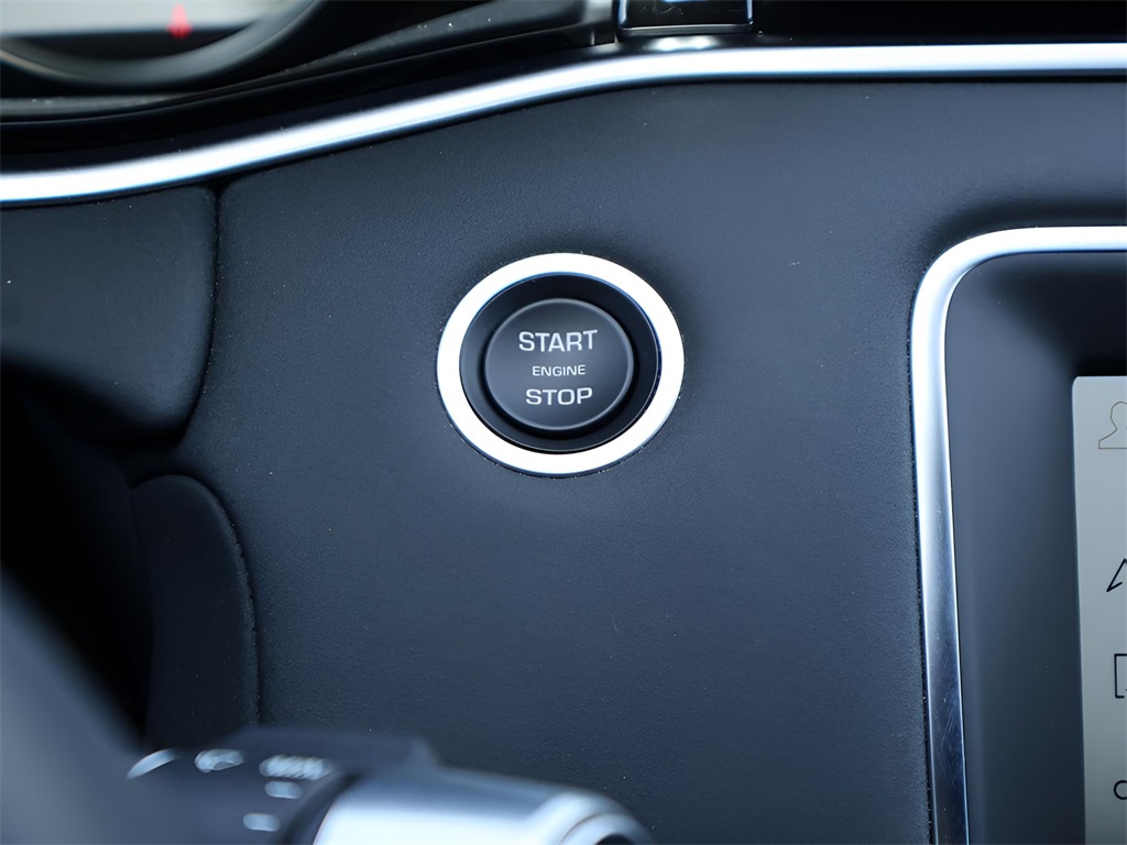 2022 Land Rover Range Rover Evoque S photo 25