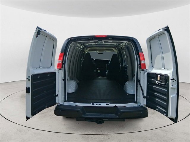 2025 Chevrolet Express Cargo 2500 photo 16